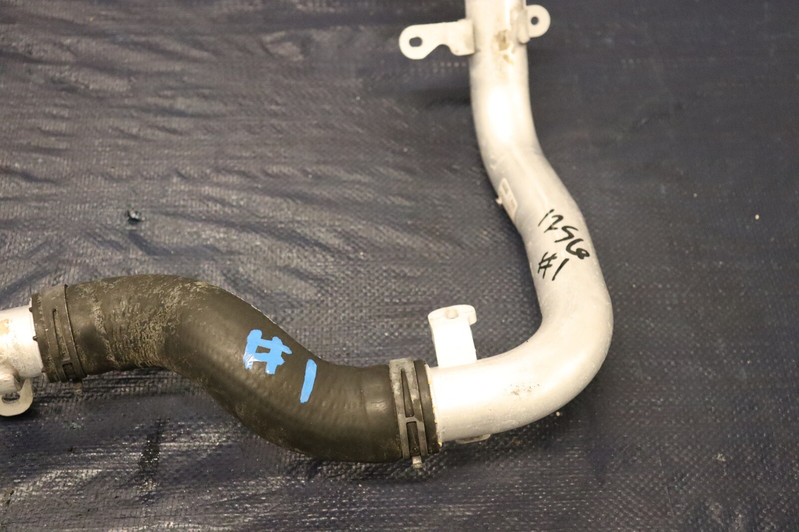 2012 AUDI R8 5.2 QUATTRO SPYDER V10 OEM FRONT INNER RADIATOR COOLANT PIPE #1256