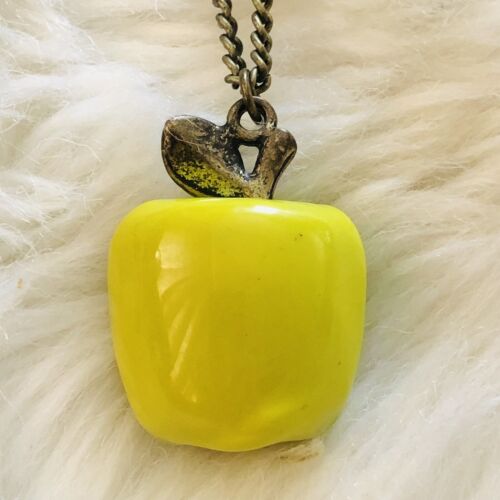 Cute Lime Green Yellow 3D Apple Pendant With Bronze Tone Long Necklace Party - Photo 1 sur 3