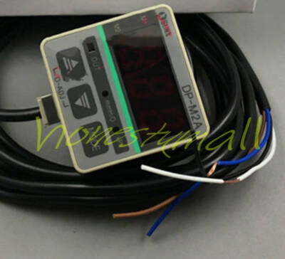 1PC Panasonic SUNX Digital pressure switch Pressure transducer DP-M2A Used