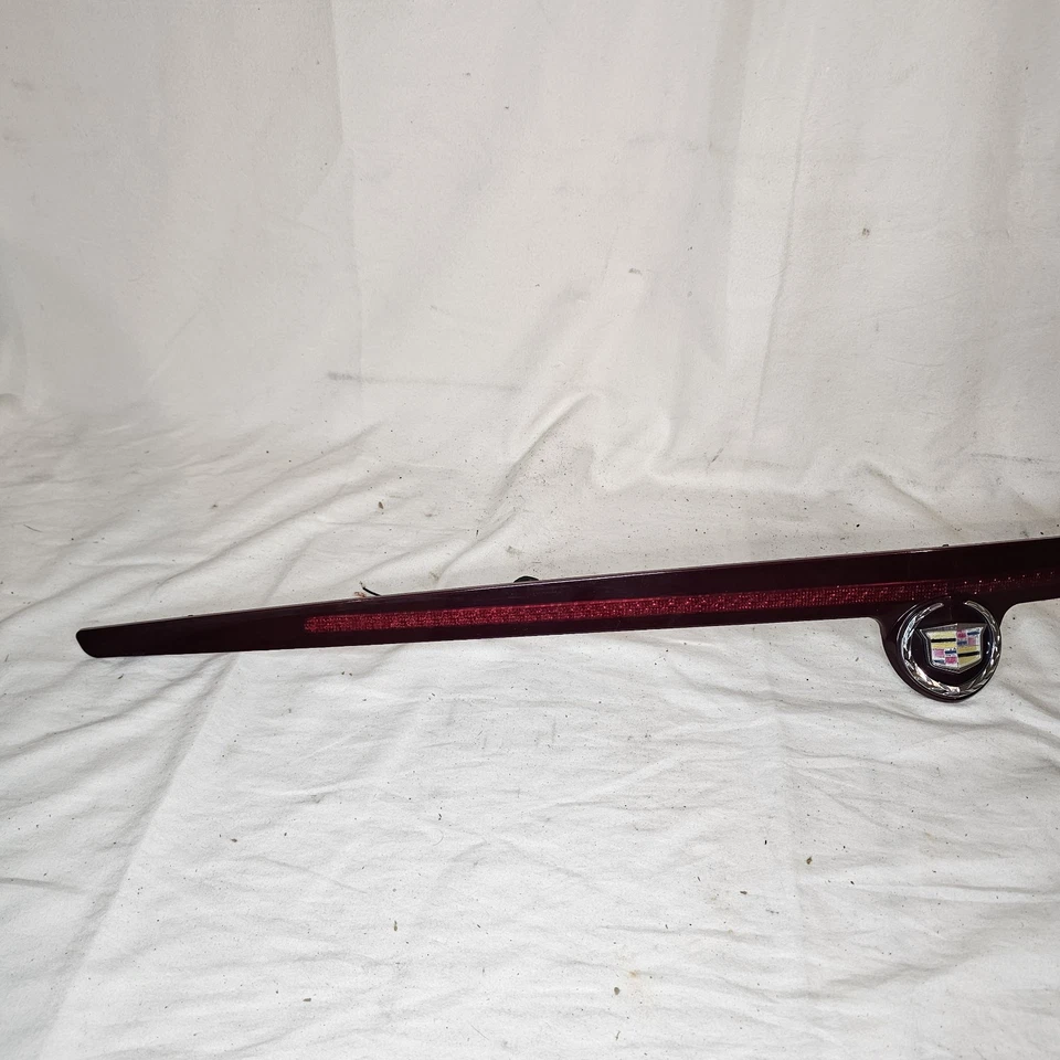 Tercera luz de freno LED central montaje alto OEM 16532259 2005-2011 Cadillac STS Foto 4 de 4