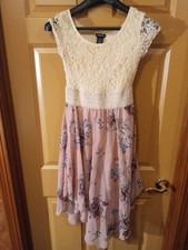Rue 21 Lace And Floral Dress Size Small