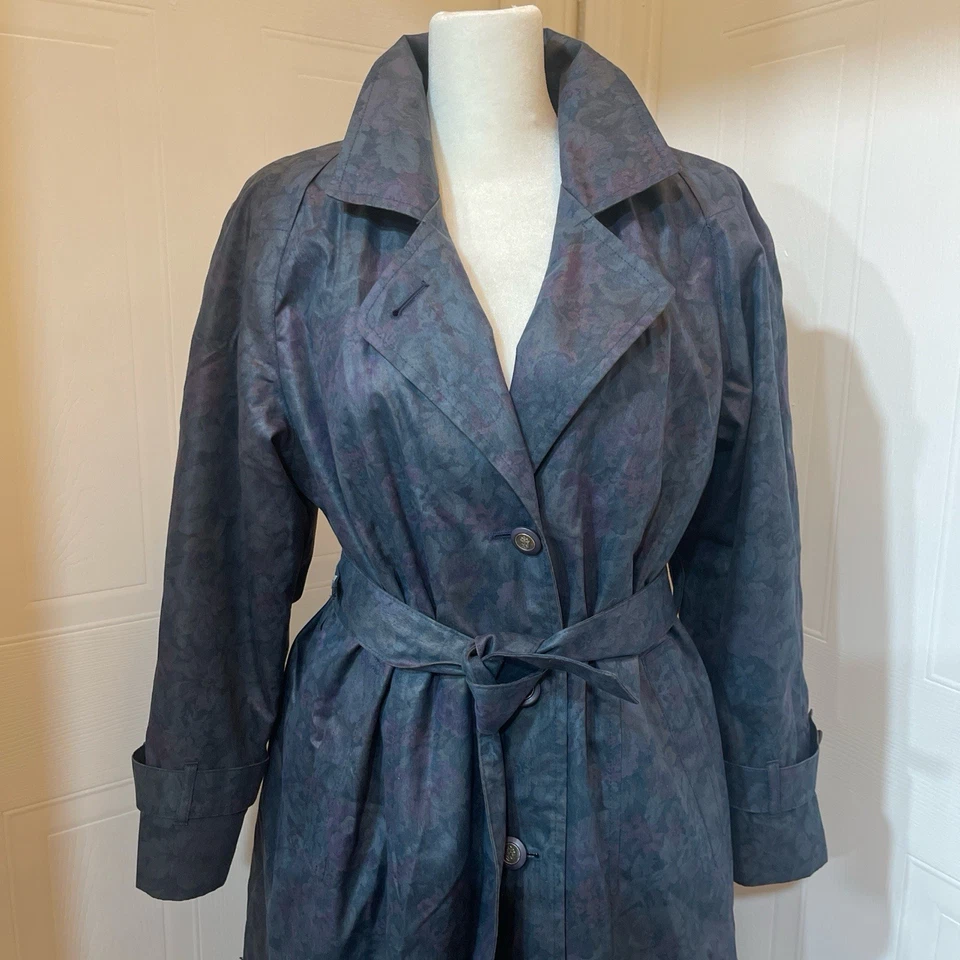 Gabardina de lluvia para mujer London Fog azul marino forro extraíble talla 6P Foto 2 de 4