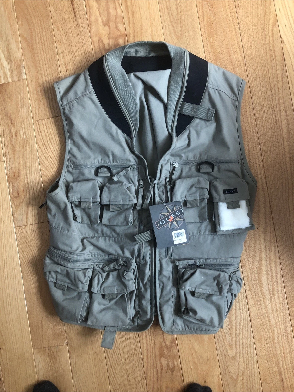 NWT Quest 14 Pocket Technical Fly Premium Fishing Vest Size S/M Khaki Beige