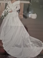 Vintage Y2K 90s Alfred Angelo Wedding Dress Size 6 Ivory Lace Beaded Made in USA
