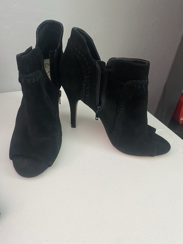 Women’s Size 7M Open Toe Suede Black Heels With Side Zipper