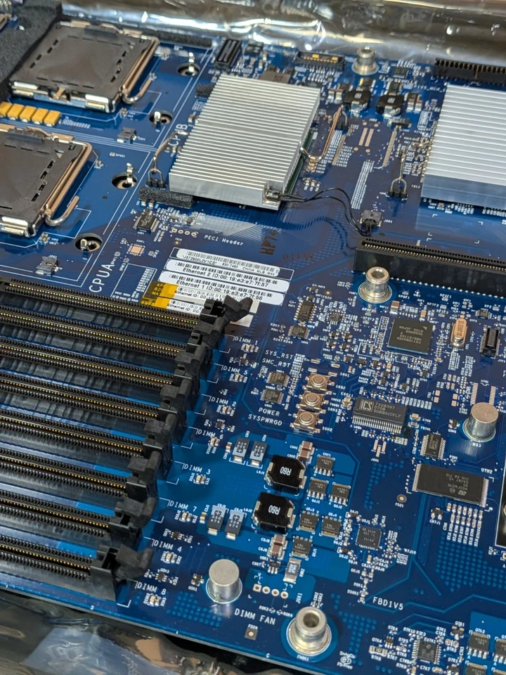 Open Box 2006 APPLE 630-7490 820-2006A MOTHERBOARD APPLE4 CORE INTELXSERVE) - Image 3 of 4