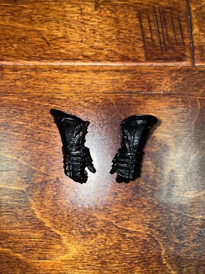 Mythic Legions Reinforcements 2 Vampire Phalanx gauntlets with hands