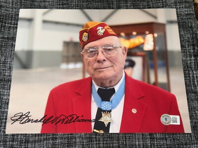 HERSHEL WILLIAMS SIGNED AUTO 8X10 PHOTO MEDAL OF HONOR IWO JIMA BECKETT BAS COA