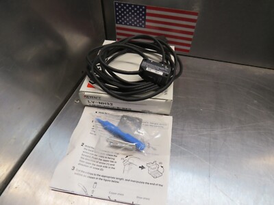 Keyence LV-NH32 Laser Sensor
