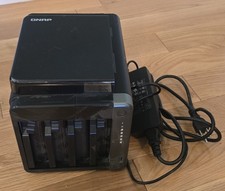 QNAP TS-453D 4 bays Ethernet NAS server [powers on - selling as parts] 