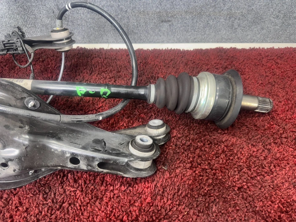 Buje de nudillo eje suspensión lateral pasajero trasero derecho BMW F30 F31 328D OEM 83K Foto 3 de 4