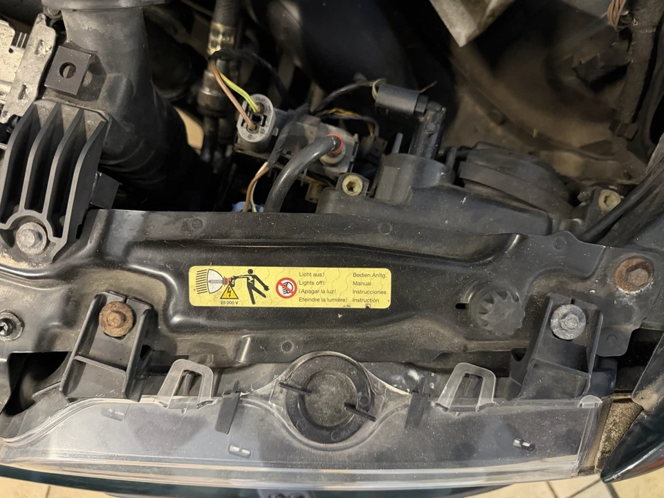 E39 Ein Satz Xenon Scheinwerfern Orginal BMW E39 5er - Bild 3 von 4