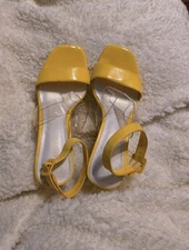 Vtg Abaete for Payless Women's Yellow & Clear Platform Heels Size 6.5 60s Style 