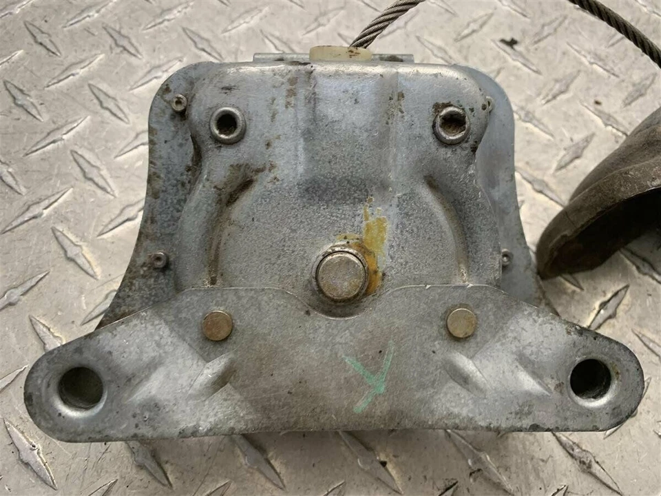 1995-1999 CHEVROLET TAHOE GMC YUKON SPARE WHEEL CARRIER HOIST OEM 15733295 - Image 3 of 4