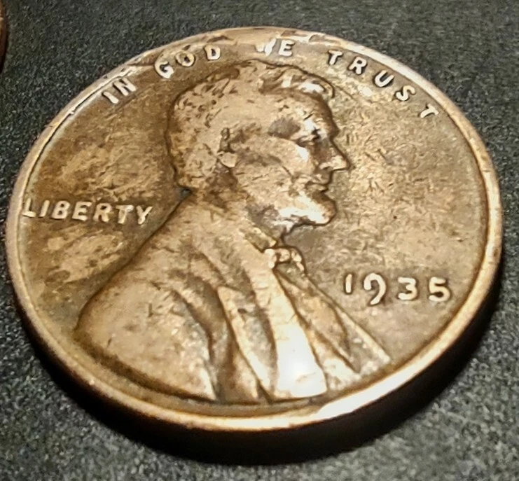 1935 Lincoln Wheat Penny Philadelphia Mint  Struck Through DDO/DDR - Image 2 of 4