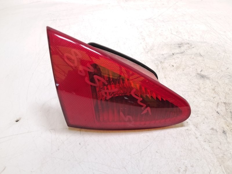 46556346 FANALE POSTERIORE INTERNO SINISTRO ALFA ROMEO 147 (937) 1.9 JTD 8v MAN 6m 140CV 2
