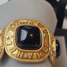 Chanel Vntage Gold Tone Glass Bracelet