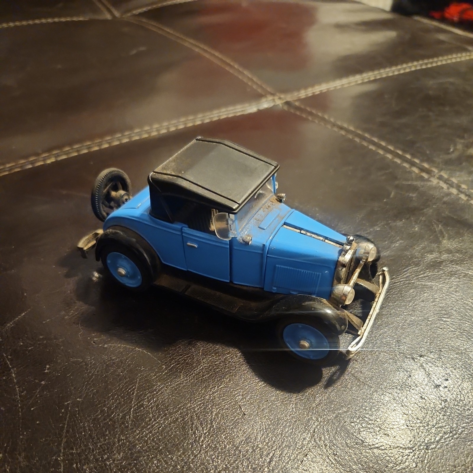 VTG 1928 Blue Chevy Series AB Roadster Die Cast Toy Car Rumble Seat - 1:32 Scale