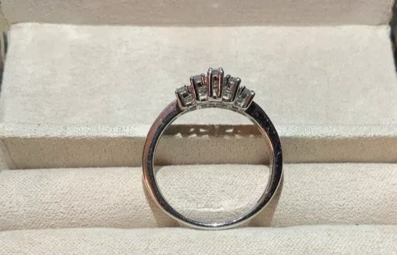 Anillo racimo vintage Charles Winston Moissanite Fire Art Deco tamaño 9 1,41 CTW Foto 3 de 3