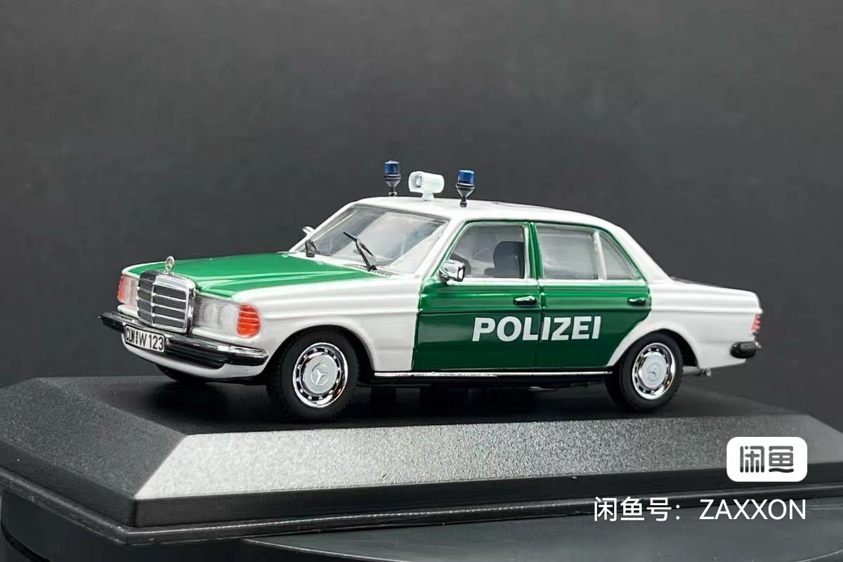 1/18 Minichamps Mercedes-Benz German Police Car Die Cast Model