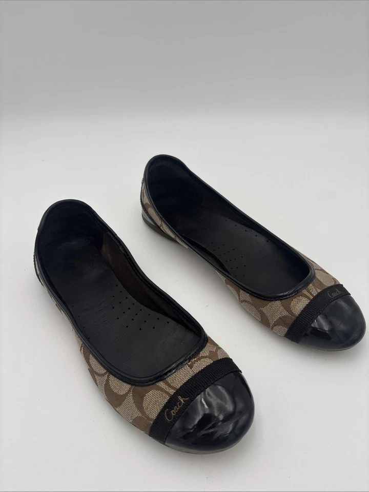 Zapato Coach Cecile Lona Firma Logo Patente Puntera Plana Talla 7.5 Usado Foto 2 de 4
