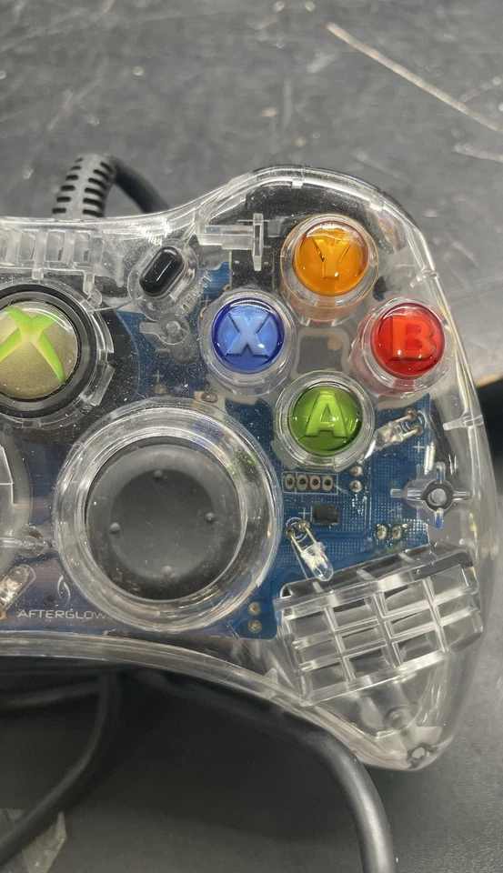 Controlador con cable Afterglow PL-3602 AX.1 para consola de juegos Microsoft Xbox 360 Foto 2 de 4