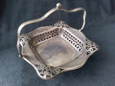 Vintage COOPER BROS EPNS Silver Plated Square Pierced Dish w/ Handle & Ball Feet