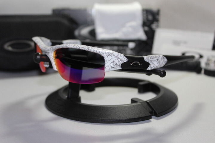 New Oakley Flak Jacket 1.0 White Text w/+Red Iridium Asian New Oakley Flak Jacket 1.0 White Text w/+Red Iridium Asian