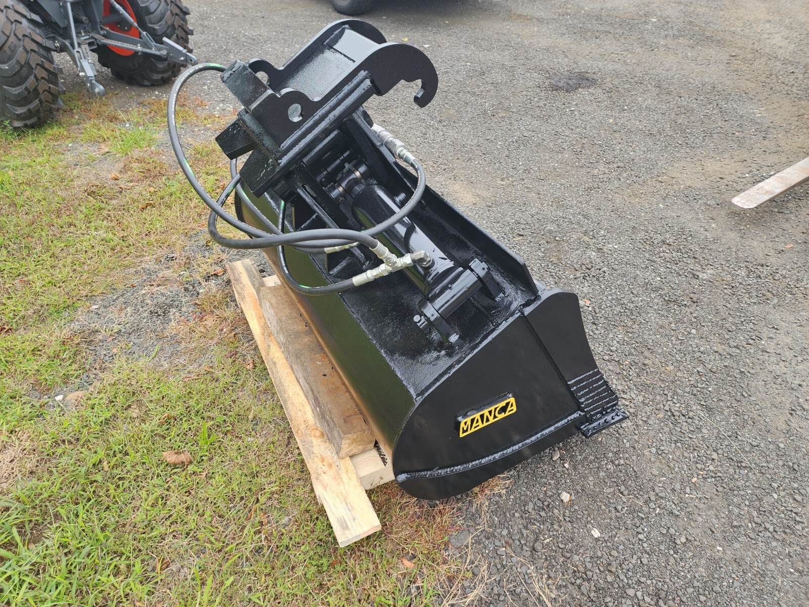 42'' Kubota kx40 mini excavator tilt grading bucket dual cylinders and