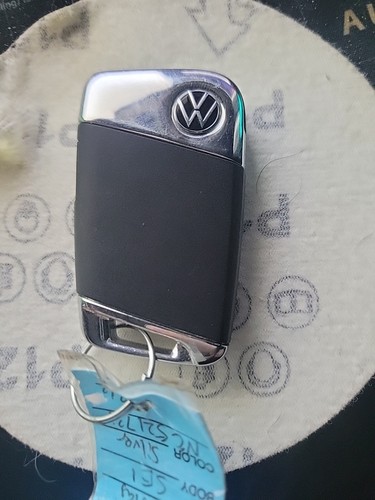 VOLKSWAGEN VW 17-24 OEM SMART KEY LESS ENTRY REMOTE FOB - Picture 4 of 5