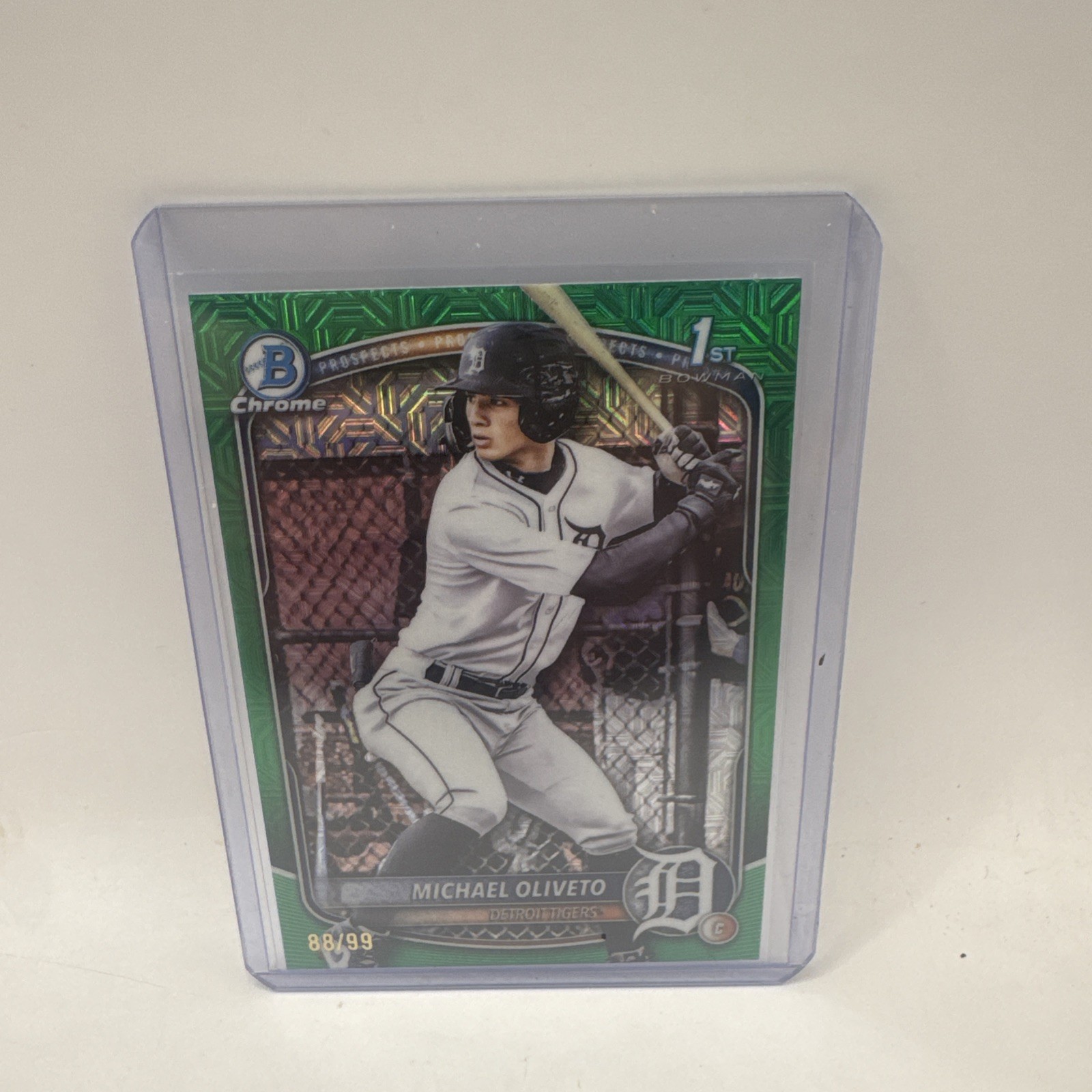 2025 Bowman Draft - Chrome Michael Oliveto #BDC-156 Green Mojo Refractor /99 (RC
