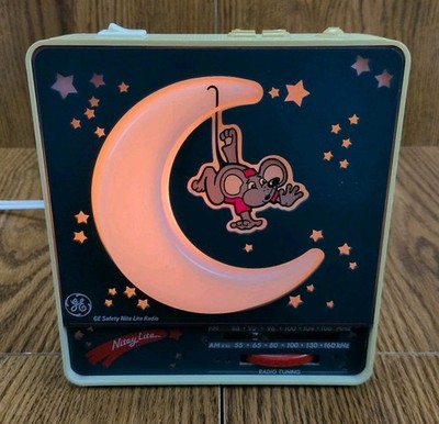 Vintage GE Nitey Lite AM/FM Radio Nite Light Mouse Moon WORKS Model 7-4111A