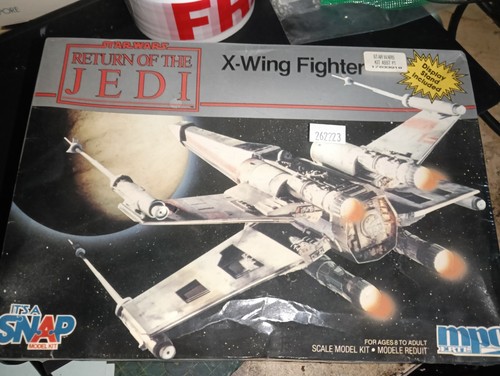 Star Wars VI Return of the Jedi 1990 X-Wing Fighter SNAP Model Kit New MPC Ertle