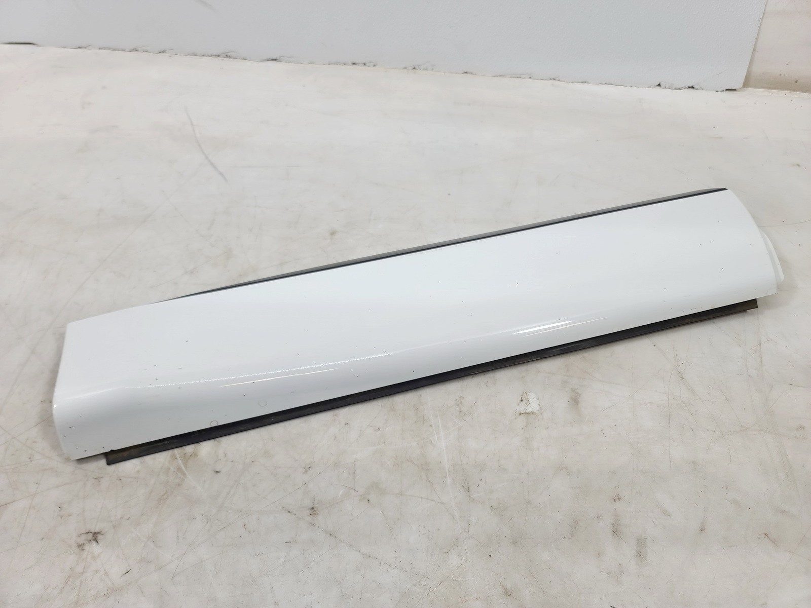 17-20 JAGUAR F-PACE REAR RIGHT RH PASS SIDE DOOR LOWER MOLDING COVER PANEL OEM