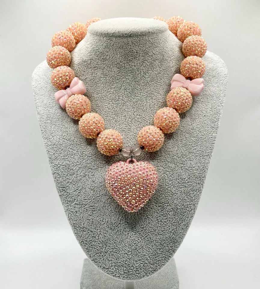 Lindo collar/collar de mascota con corazón y arco de cuentas de estrás AB de chicle rosa melocotón Foto 2 de 4