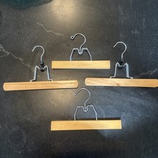 Lot of 4 Vintage Wooden Pants Hangers Skirt Slacks with Metal Clamps 9  10  11  