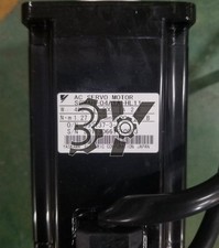 ONE used Yaskawa servo motor SGMAH-04A1A-HL11
