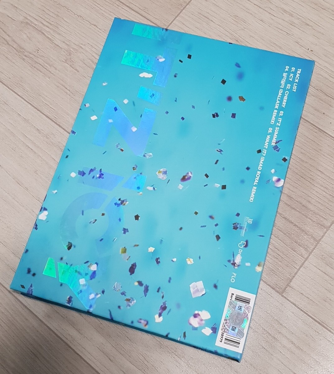 ITZY qqmusic 星5 数量限定トレカ　イェジ　yeji Yeji Set for Solo Debut on March 10—Unveiling 'AIR' With Dreamy