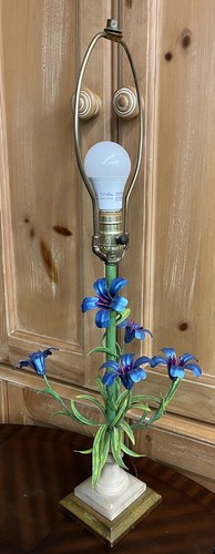 Vintage Eagle French Toleware Style Metal Flower Table Lamp - Picture 9 of 12