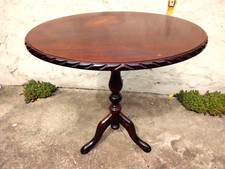 VINTAGE OVAL CARVED WOOD OCCASIONAL TABLE ~ TELEPHONE PLANT LAMP STAND