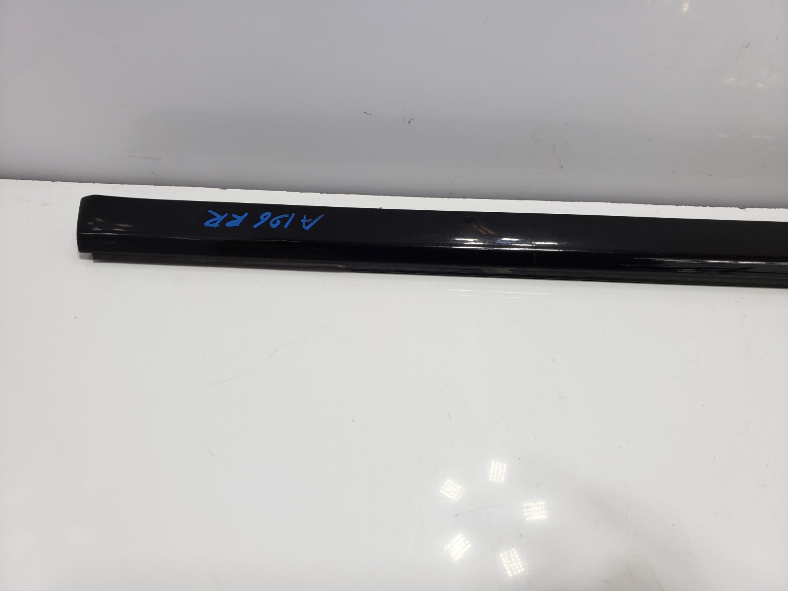 ✅ 10-14 OEM Rolls Royce Ghost RR4 Rear Right Passenger Door Molding Trim Black
