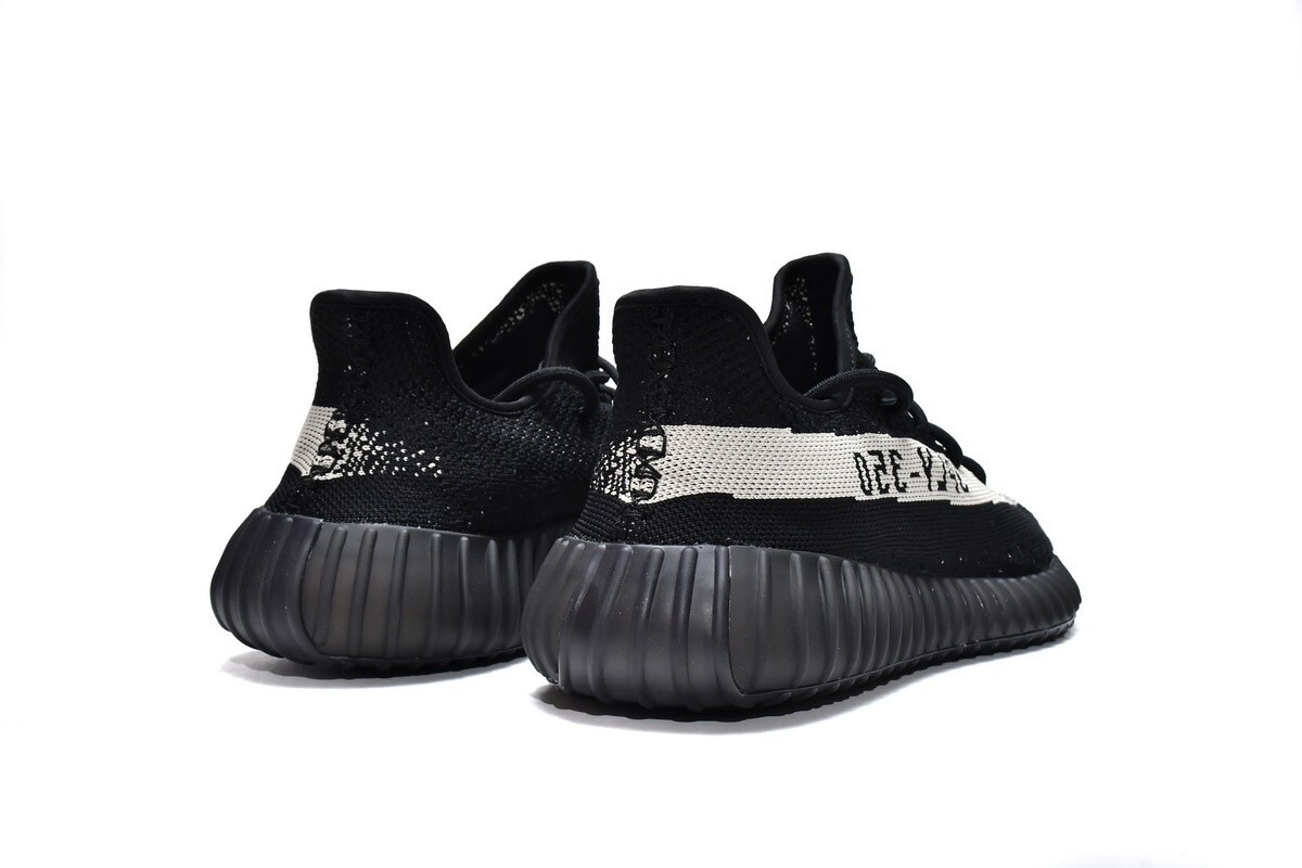 adidas Yeezy Boost 350 V2 Black White Classic and versatile casual