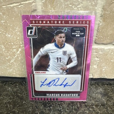 2025-26 Donruss Road to FIFA Signature Series Marcus Rashford Pink Lazer SS-MR