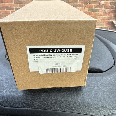 DESKTOP POWER POD Tischhalterung PDU 2 x UK Steckdosen & 2 x USB Ports geschaltet