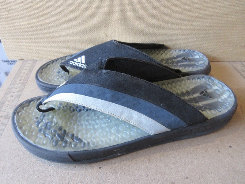 Men's Adidas flip flop thong  sandals,   M 10  (P568)