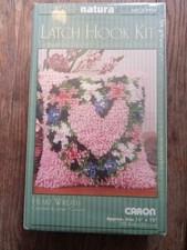 Heart Flower Wreath Latch Hook Kit Caron Natura P435 12" X 12" NOS