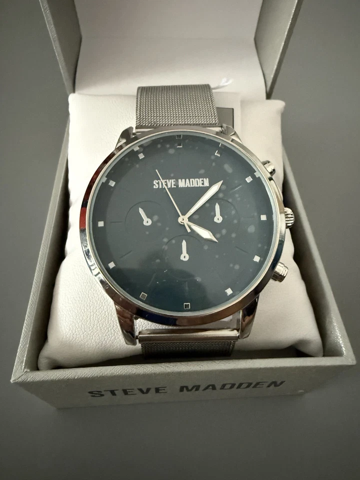 Steve Madden Silver And Blue Watch — 第 2/4 张图片