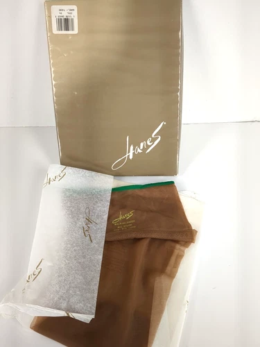 4 Pair Vintage Nylon Stockings Hanes 530 L Walking Sheer Barely There 9 1/2 L