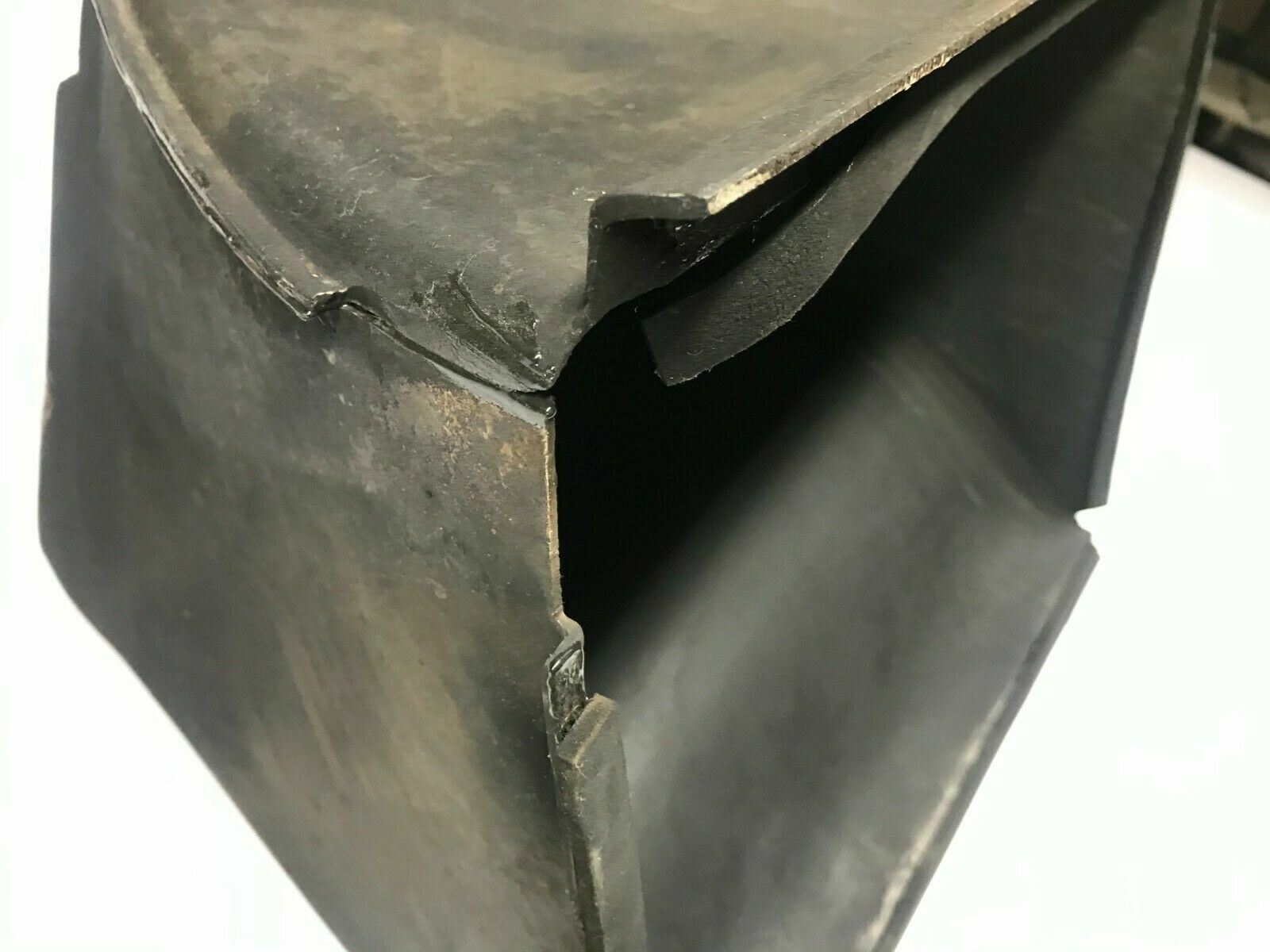 LAMBORGHINI MURCIELAGO PASSENGER RIGHT RADIATOR CONVEYOR AIR DUCT OEM 410121282