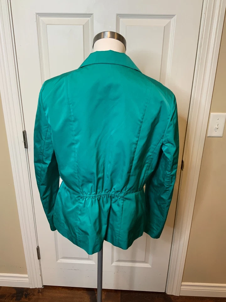 Chaqueta con cremallera satinada verde azulado Lafayette 148 New York, talla 12 Foto 4 de 4